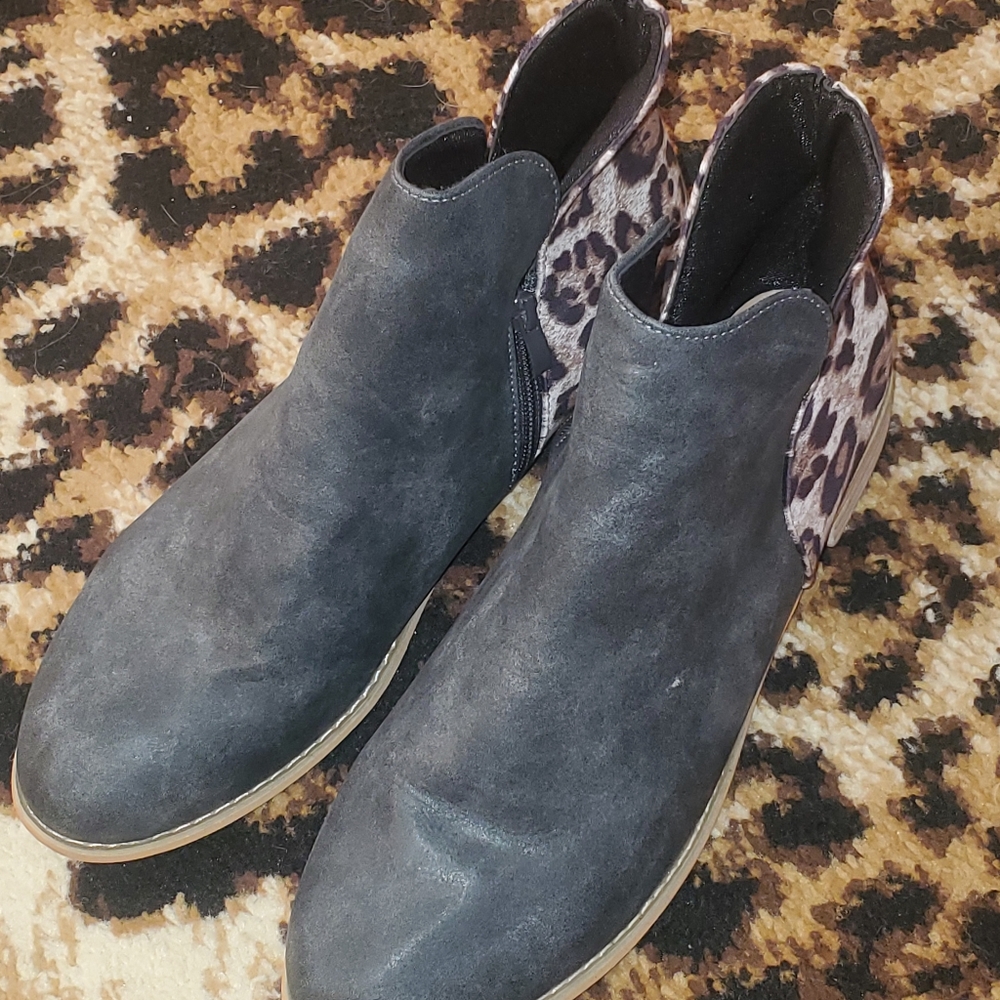 Womens 10.5 Booties